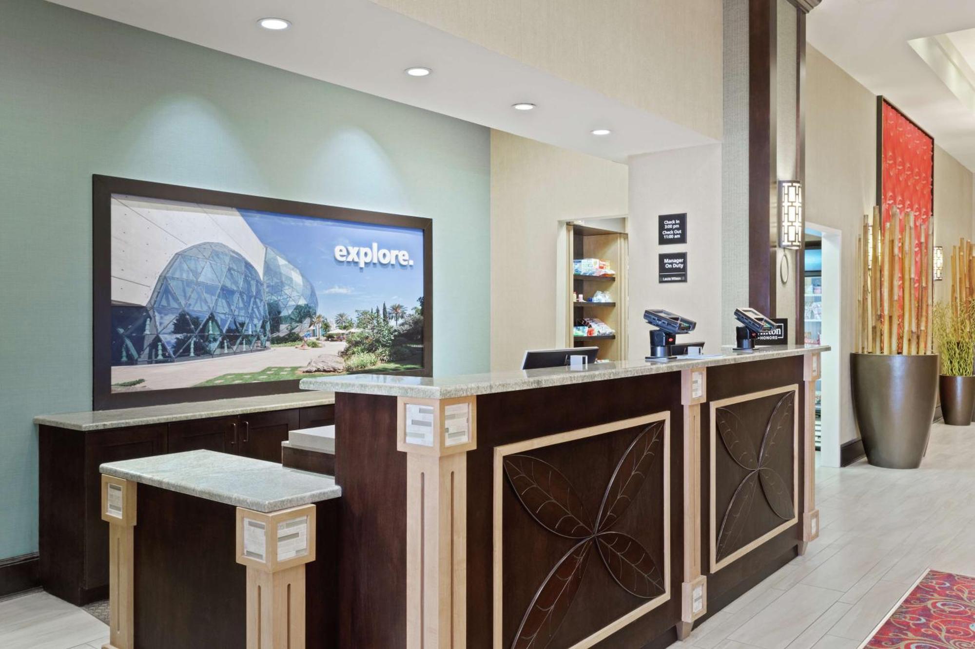 Hampton Inn & Suites St. Petersburg/Downtown Dış mekan fotoğraf